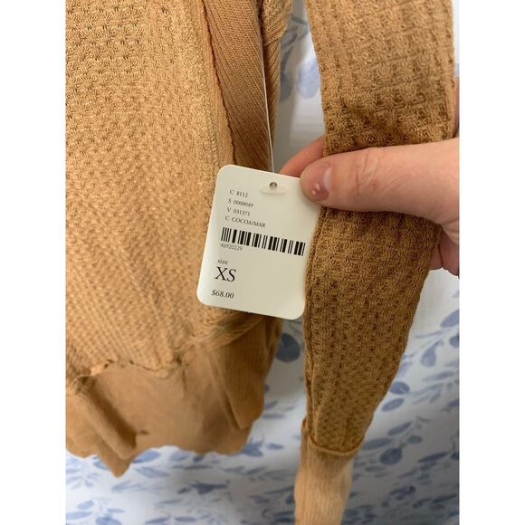 We The Free V Neck Thermal NWT Size XS - Picture 4 of 6